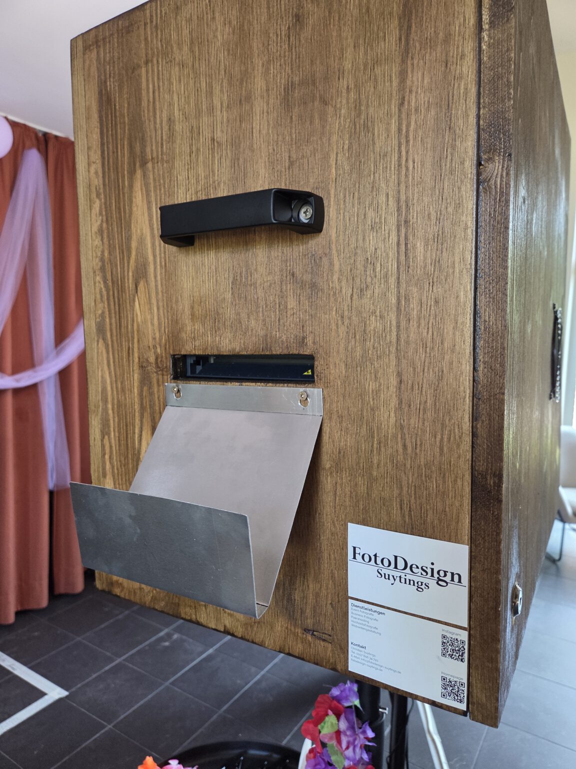 Fotobox — Seitenansicht